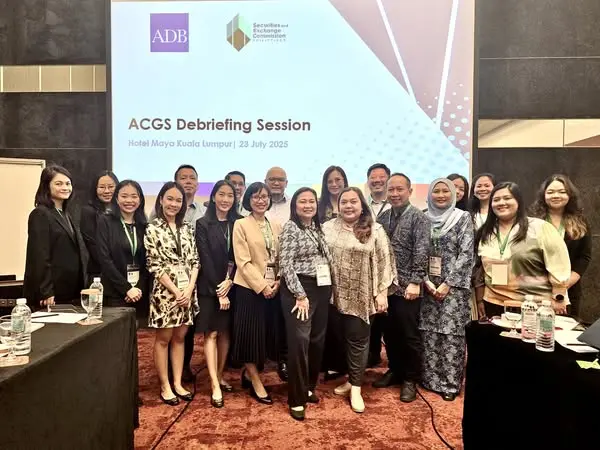 VIOD THAM DỰ CHUỖI SỰ KIỆN VỀ PHÁT TRIỂN THỊ TRƯỜNG TÀI CHÍNH VÀ ĐÁNH GIÁ QUẢN TRỊ CÔNG TY ASEAN
