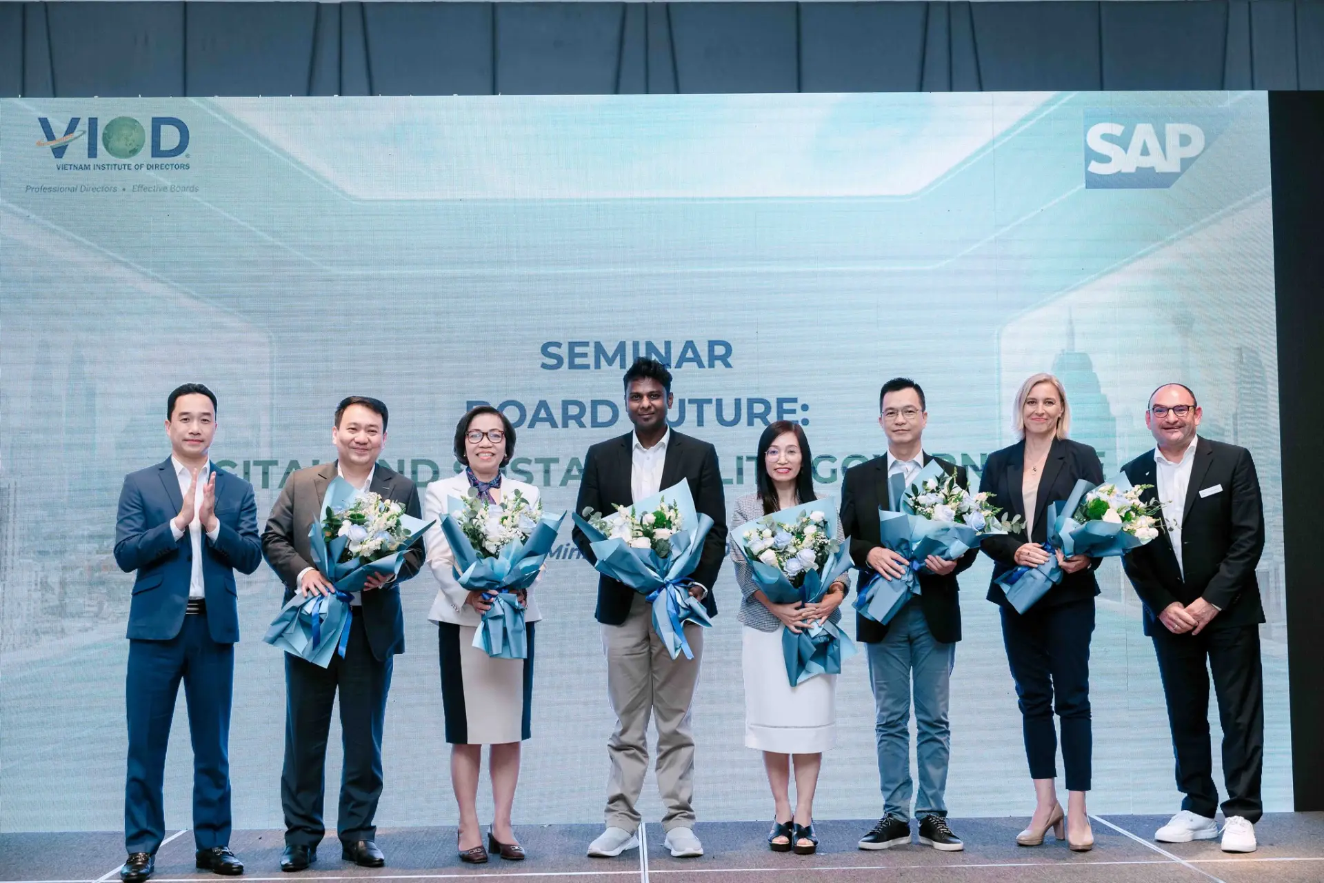 HỘI THẢO “HỘI ĐỒNG QUẢN TRỊ KIẾN TẠO TƯƠNG LAI: GÓC NHÌN TỪ QUẢN TRỊ SỐ VÀ PHÁT TRIỂN BỀN VỮNG